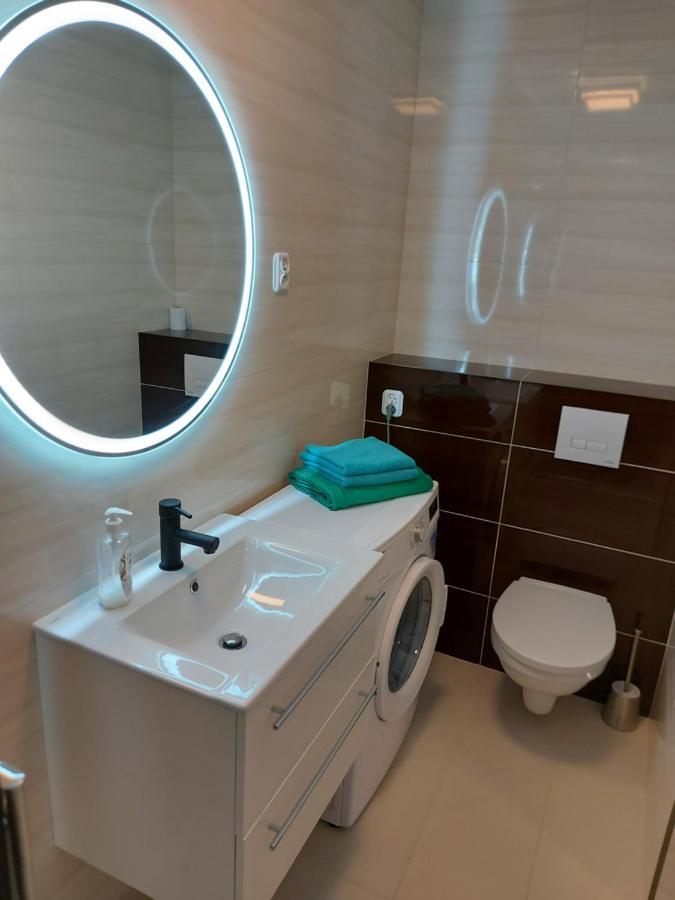 Nowy Apartament Jednopokojowy Z Lazienka 斯维诺乌伊希切 外观 照片